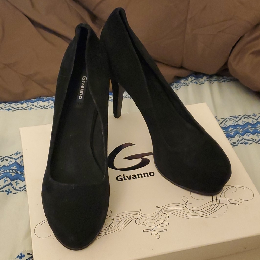 Blacks Heels